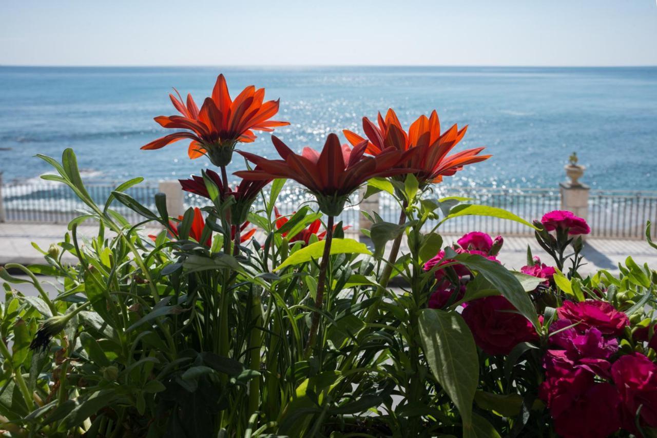Joanna Studio Flat Giardini Naxos Eksteriør bilde